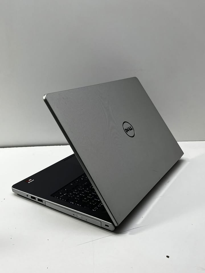 Dell Inspiron | AMD A8 | 8GB RAM | 128GB SSD | Teclado Extendido Iluminado | Windows | Office