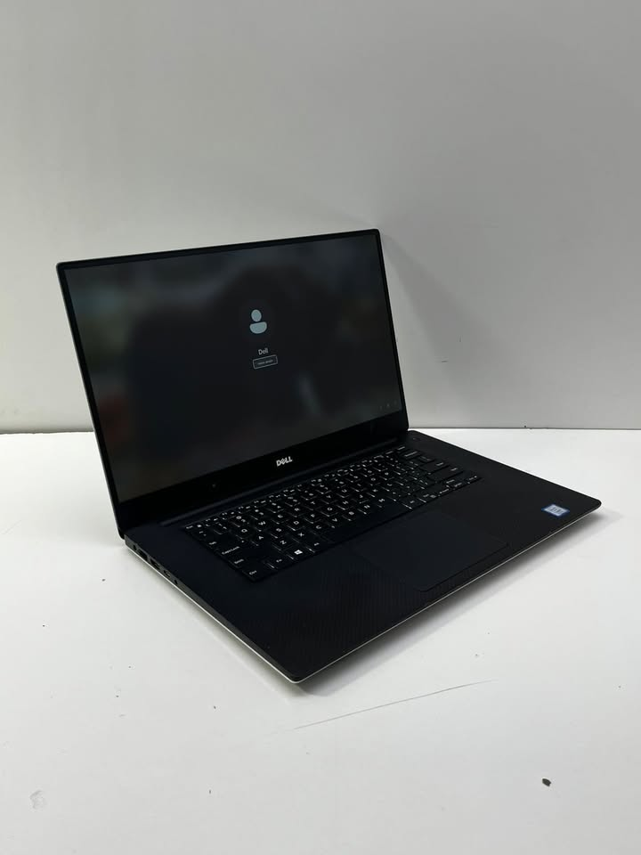 Dell XPS | Core i7 7ma Gen | 4GB Video | 16GB RAM | 256GB SSD | Windows 11