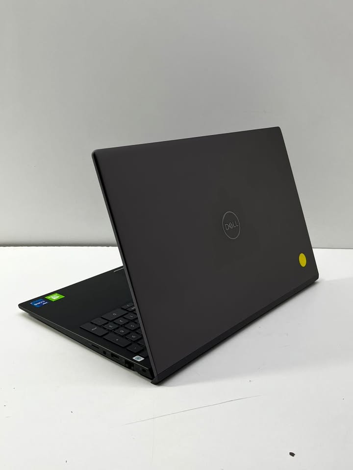 Dell Vostro | Core i7 11va Gen | 16GB RAM | 512GB M.2 SSD | NVIDIA | Windows 11 | Office